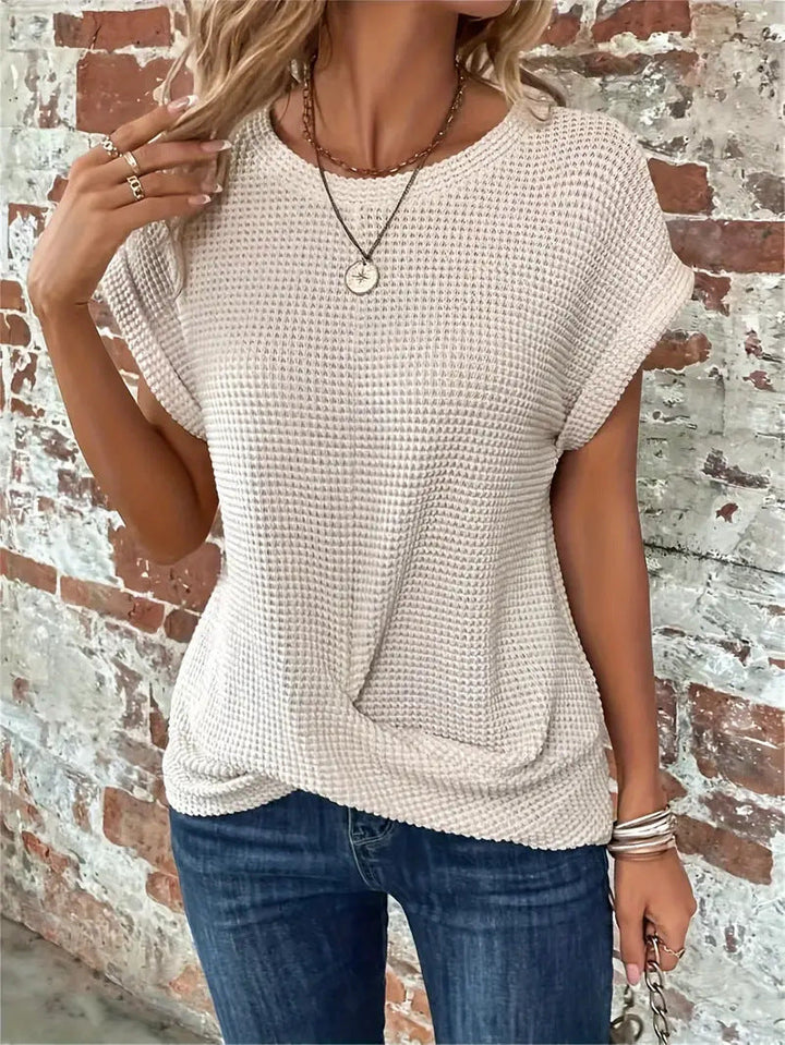 Tegan | Casual Textured Tee z Przodem w Skręcie